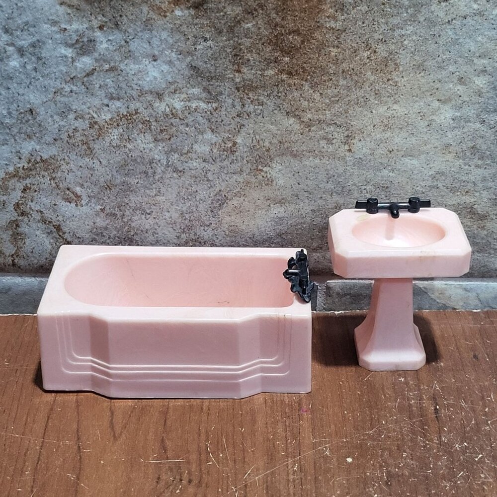 Vintage Renwal Dollhouse Furniture Bathroom Set